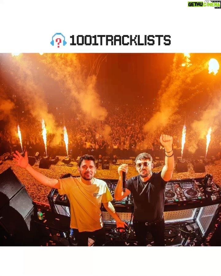 Dimitri Vegas Instagram - Choose your favorite — 1, 2, 3, 4, 5, 6, or 7? 👇 @dimitrivegasandlikemike took over London’s iconic @ovoarena with brand new production and a load of new music and IDs 🤯🔥 Track IDs are listed in our Discord server, link in bio for an invite 🎟️ OVO Arena Wembley