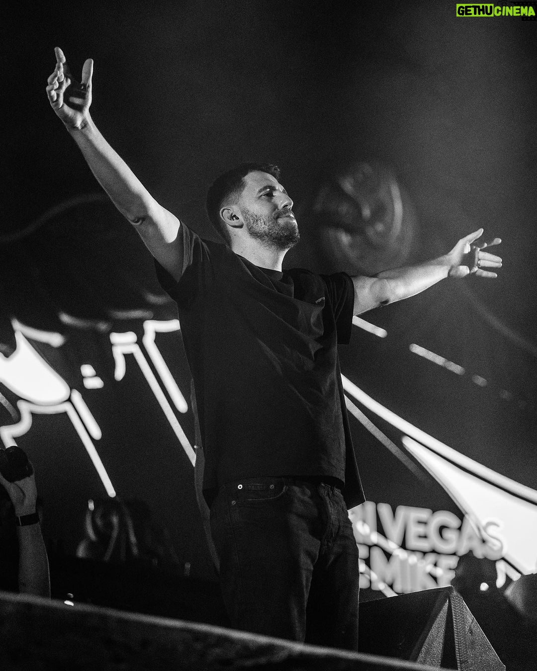 Dimitri Vegas Instagram - Tomorrowland presents: @dimitrivegasandlikemike at @terrasolisdubai. A sold out night filled with infectious energy that ignited the crowd. Terra Solis Dubai