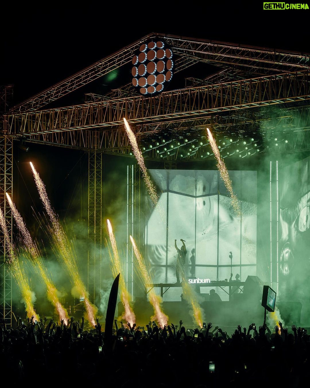 Dimitri Vegas - 38.5K Likes - India š®š³ā¤ļø Three down and two to go - Chennai & Delhi youāre up next š„