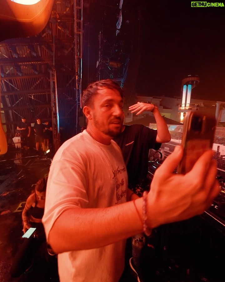 Dimitri Vegas Instagram - WOW - what a night 𤯠even the storm couldnāt stop us ā”ļø