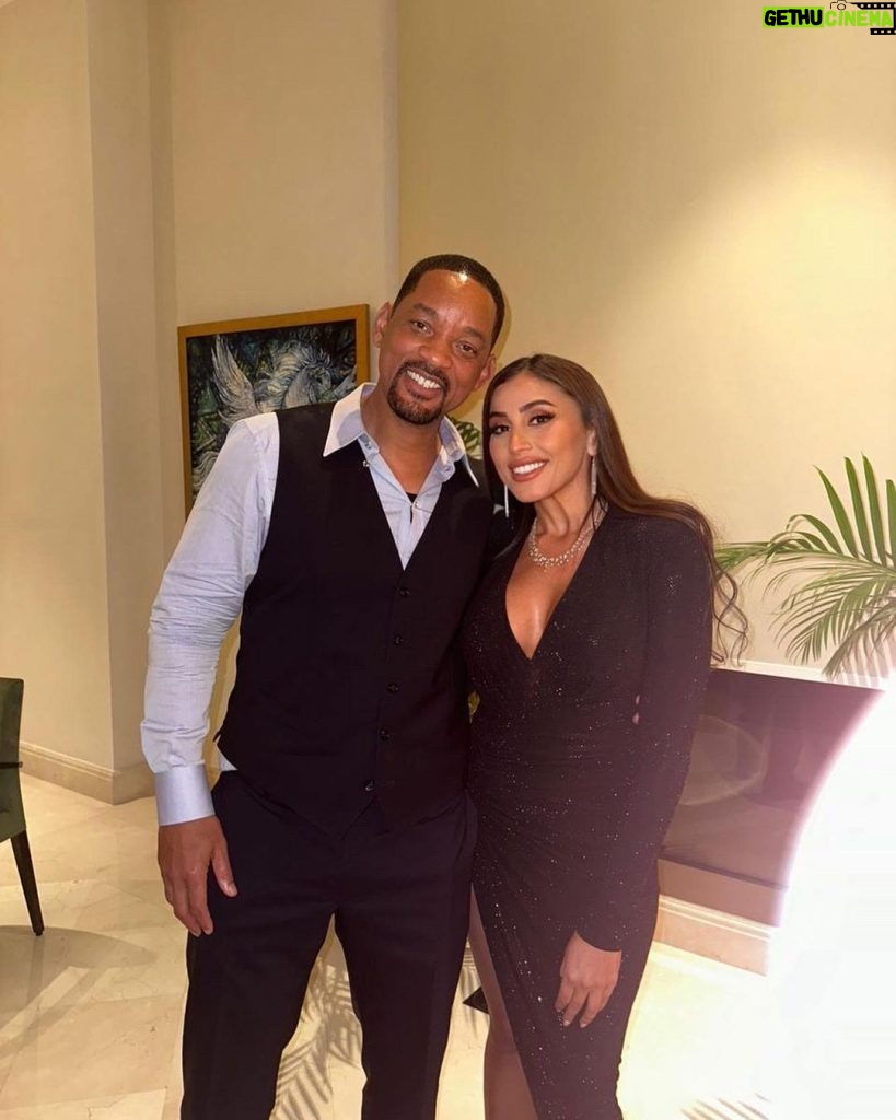 Dina El Sherbiny Instagram - A weekend well spent getting to know these iconic stars @willsmith @sofiavergara thank you @redseafilm for the amazing hospitality and great vibes🥰