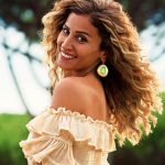 Dina El Sherbiny Instagram - H❤️PPY 🌴☀️ thank u so much @kareemnour ☀️☀️ Saint-Tropez
