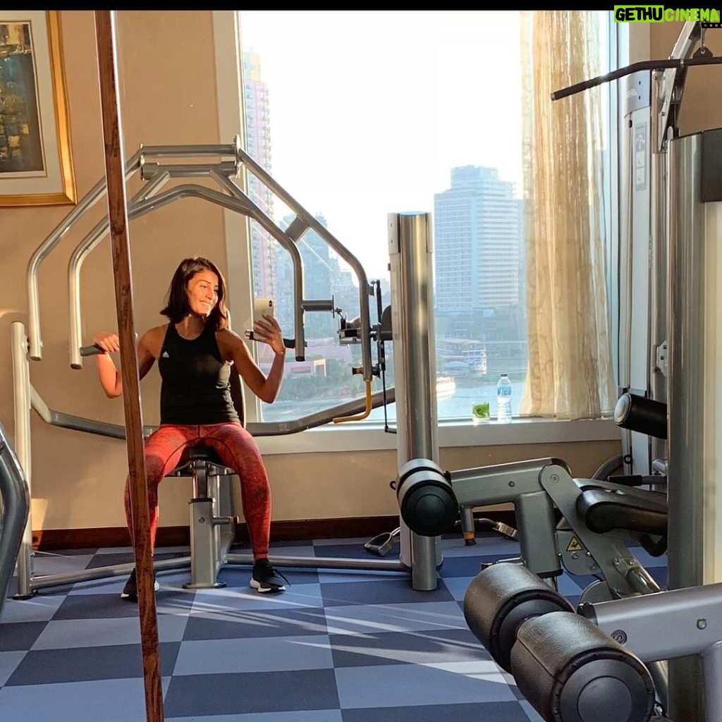 Dina El Sherbiny Instagram - Early morning workout before shooting 🤗😘