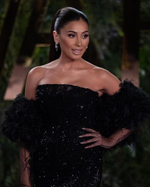 Dina El Sherbiny Instagram - Joy awards 2024.. @joyawards.official @gea_saudi  styled by @mohamedashraff 
Dress @ramikadi 
Jewelery @tiffanyandco 
Hair @simonelmendelek 
Make up @dinaragheb  managed by @humanagementme