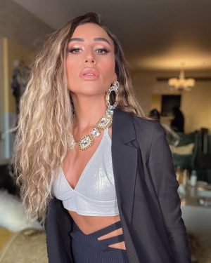 Dina El Sherbiny Instagram - 💄
Makeup by: @dinaragheb