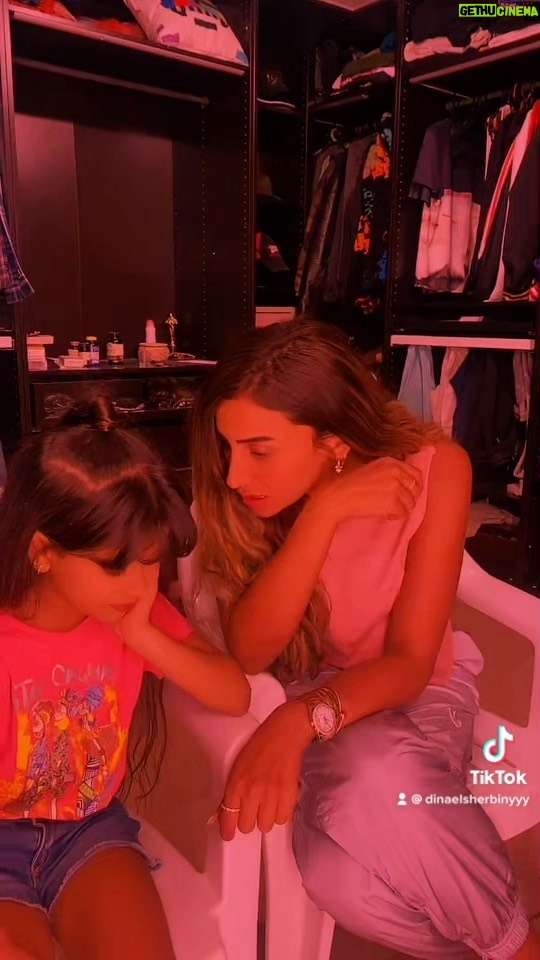Dina El Sherbiny Instagram - @nesmamansourmakeup 😂😂😂