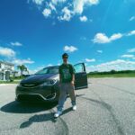 Diogo Melim Instagram - patrao faz assim 😎 escolhi um carrao do @floridarentalcar, tecnologia pura, pra curtir minha semana off nos estados unidos no modo tony stark haha Orlando, Florida