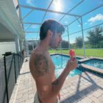 Diogo Melim Instagram - acordei no paraíso (q é essa casa aqui em Orlando) valeu @americanstarvacation wonderful house, estadia 0 defeitos só gratidao e pazz