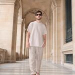 Diogo Melim Instagram - a monalisa não é fotogênica, achei bem mais bonita pessoalmente juro. adeus paris snif, oi itália e logo tamo chegando pra cantar com vocês portugal 🇫🇷🇮🇹🇵🇹 27.07 - Lisboa, PT | Coliseu 28.07 - Lousada, PT | Festas Grandes de Lousada 29.07 - Vilamoura/Algarve, PT | Bliss Museu Do Louvre