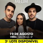 Diogo Melim Instagram - primeiro lote esgotadooo. to felizao demais, esse DVD vai ser a coisa mais especial que já fizemos até aqui. vamos cantar versões inéditas de todas as músicas mais significantes da nossa carreira, numa estrutura foda minuciosamente pensada pra traduzir bem a essência melim. arrisco a dizer que lágrimas vão rolar, não vai ser fácil segurar a emoção haha. quase uma década de banda, só de pensar passa um filme na cabeça, agradeço todos os dias, somos abençoados por viver o sonho de fazer parte de tantas histórias. muito obrigado aos nossos fãs, por proporcionarem isso nas nossas vidas. dia 19 de agosto a festa em São Paulo vai ser mt boa. espero vcs, vamo com tudo (link ingressos na bio)