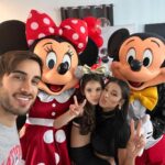 Diogo Melim Instagram - festinha de 7 anos da melzinha! (há cinco anos q prometemos essa viagem e agora graças a Deus ta acontecendo) muito obrigado a todos os familiares por fazerem desse dia o melhor da vida dela. aos nossos parceiros, eterna gratidao. DECORACAO @amandalimadecora BOLO, SALGADOS/DOCINHOS @amorempedacosbakery BOLO FAKE MINNIE @rentalcakes ASSESSORIA E RP @julianavillaparty @raquelcaprara @viajecom