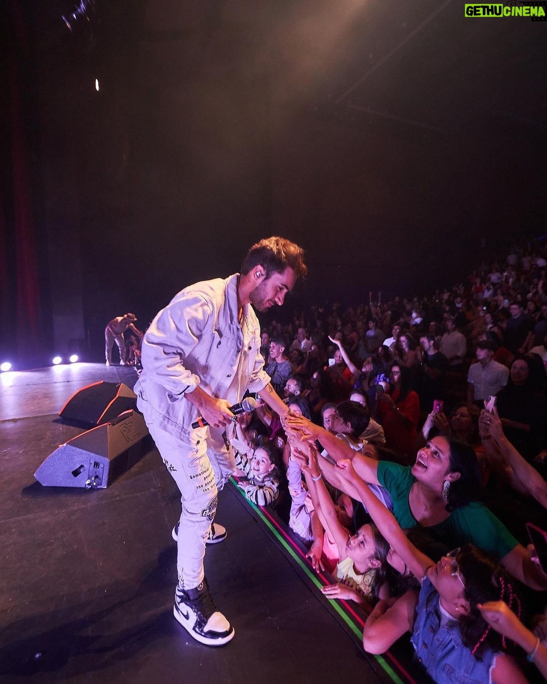 Diogo Melim Instagram - meus maravilhosos de Recife, Natal e Fortaleza, fizeram a gente muito feliz esse fds. vibe máxima estar c vcs. amanhã tem show no Rio e esse mês a caravana da #TurnêQuintal vai passar por várias cidades de RS, GO e SP. VAMOOO 🌳🌳🌳