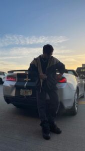 Diogo Melim Instagram - de naveee 🛸 @maloarentalcar galerinha q tiver aqui por Orlando tem que conhecer a frota incrível que eles tem, carros maiores SUV pra viagens com muitas malas e também opções esportivas tipo esse Camaro pra curtir o rolê aqui nos estados unidos 🇺🇸