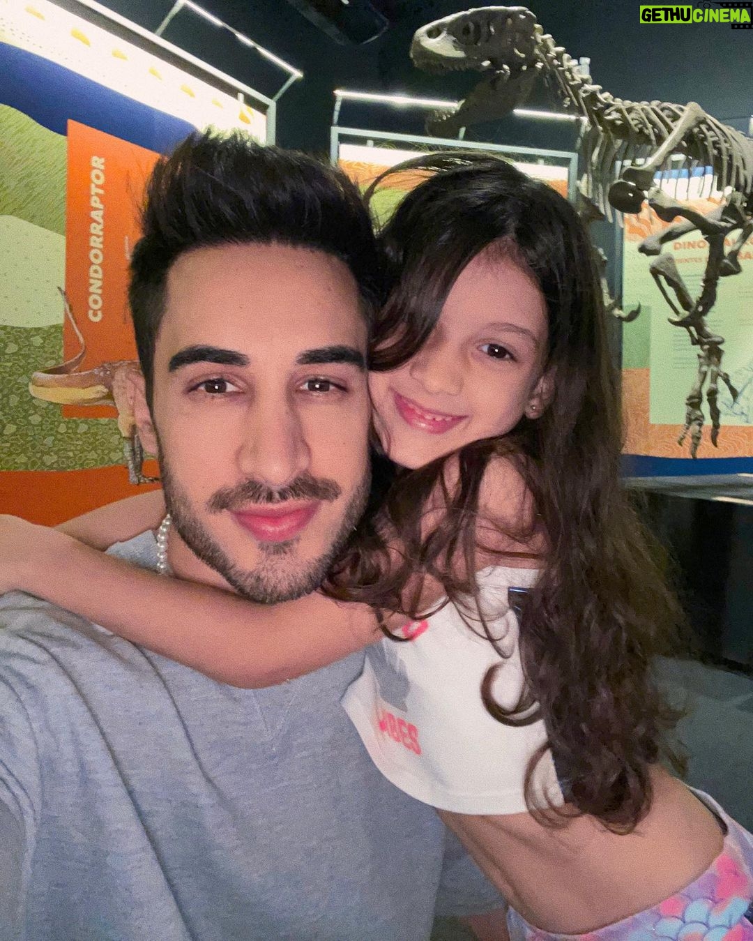 Diogo Melim Instagram - minha bb dinossauro ❤️