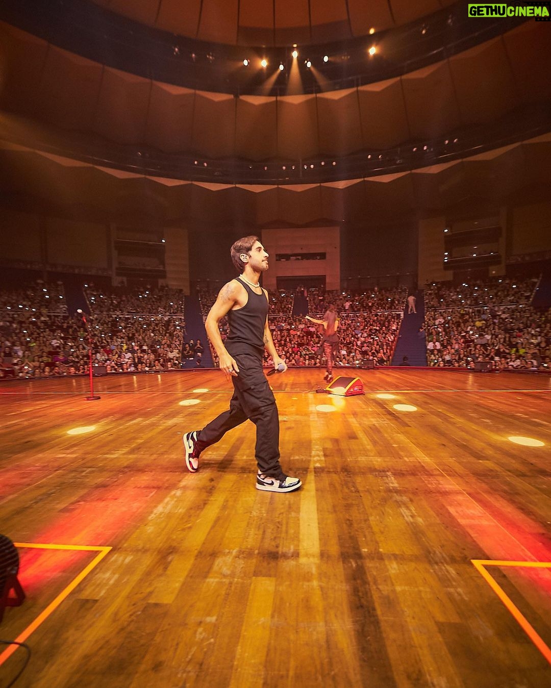 Diogo Melim Instagram - Fotos aleatorias do fds, agora subindo no palco em SP. Vamoooo ✨✨✨