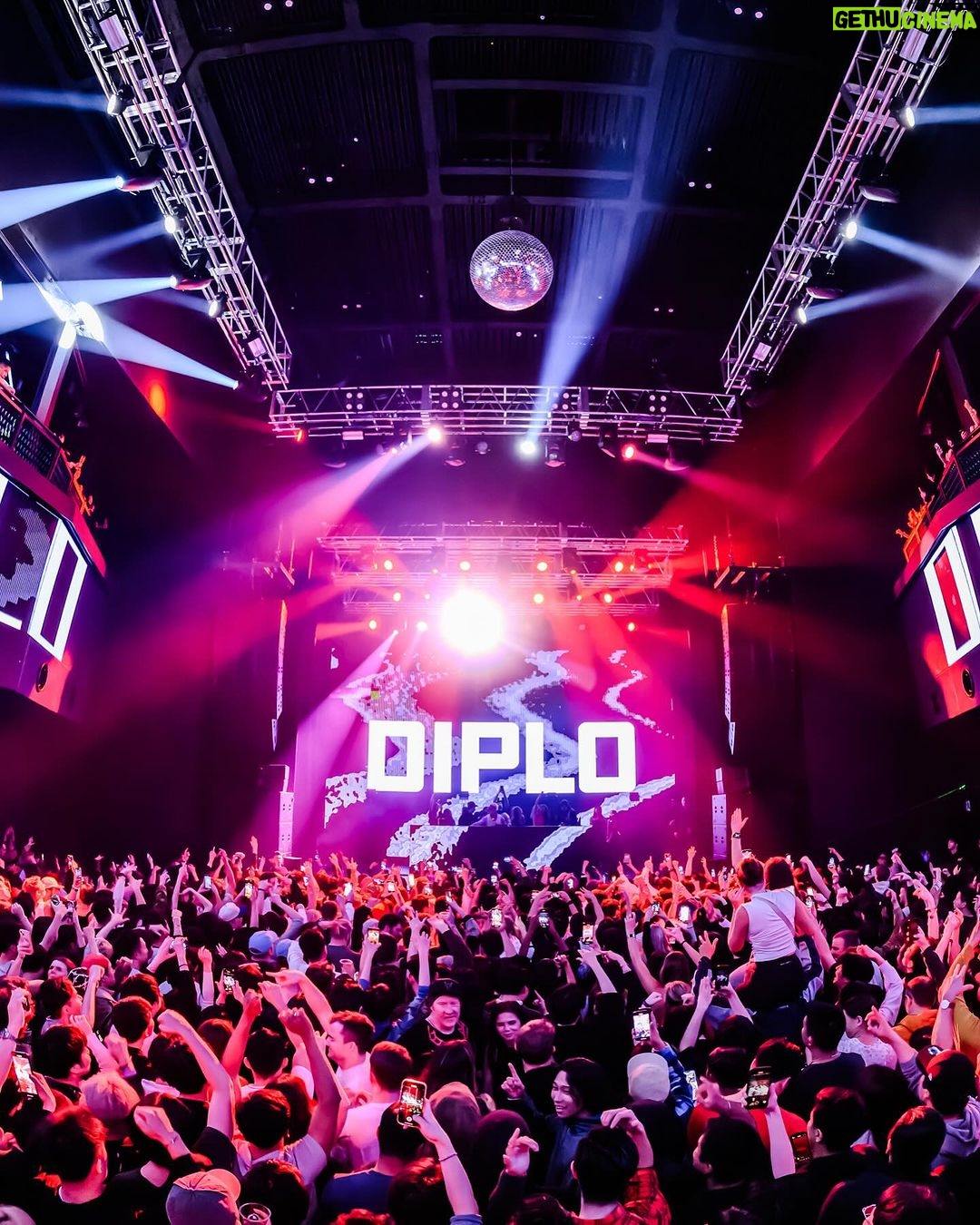 Diplo Instagram - spent the week in Japan, played 4 shows, crashed a ski party, and filmed a livestream that will make you trip sober (last slide), who wants the full stream?