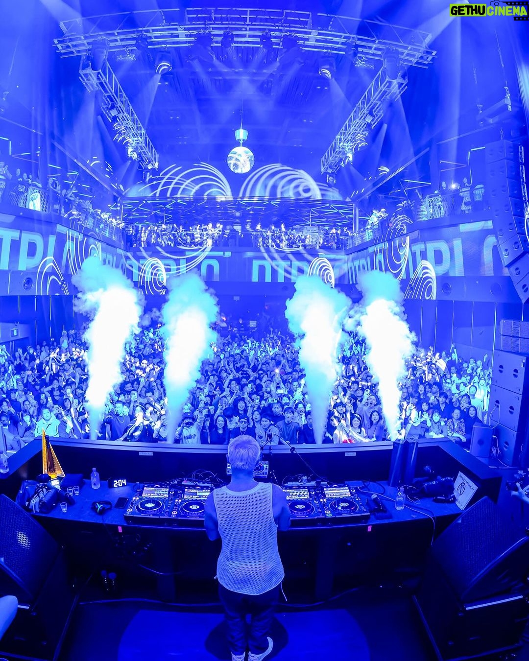 Diplo Instagram - spent the week in Japan, played 4 shows, crashed a ski party, and filmed a livestream that will make you trip sober (last slide), who wants the full stream?