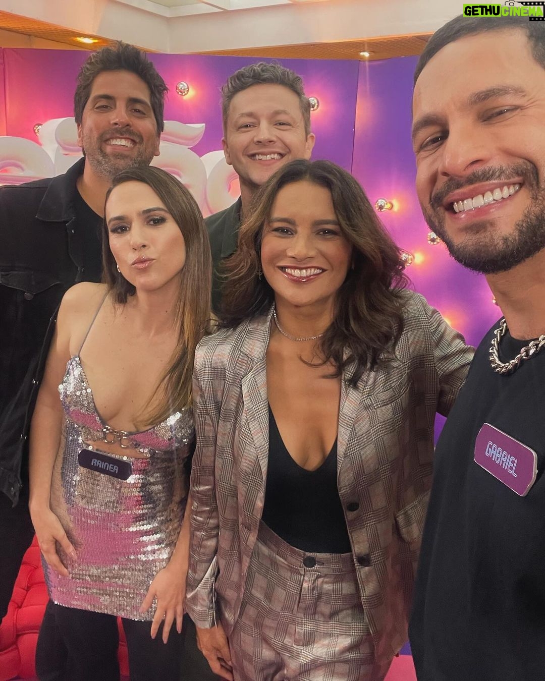 Dira Paes Instagram - Essa confusão toda é só um pouquinho do que vai rolar no #Caldeiroke no @caldeiraocommion de amanhã... Vamos nos divertir juntos nesse sábado?! 🫶🏾