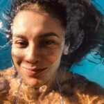 Dira Paes Instagram – Água é vida, um mergulho é um abraço 💙