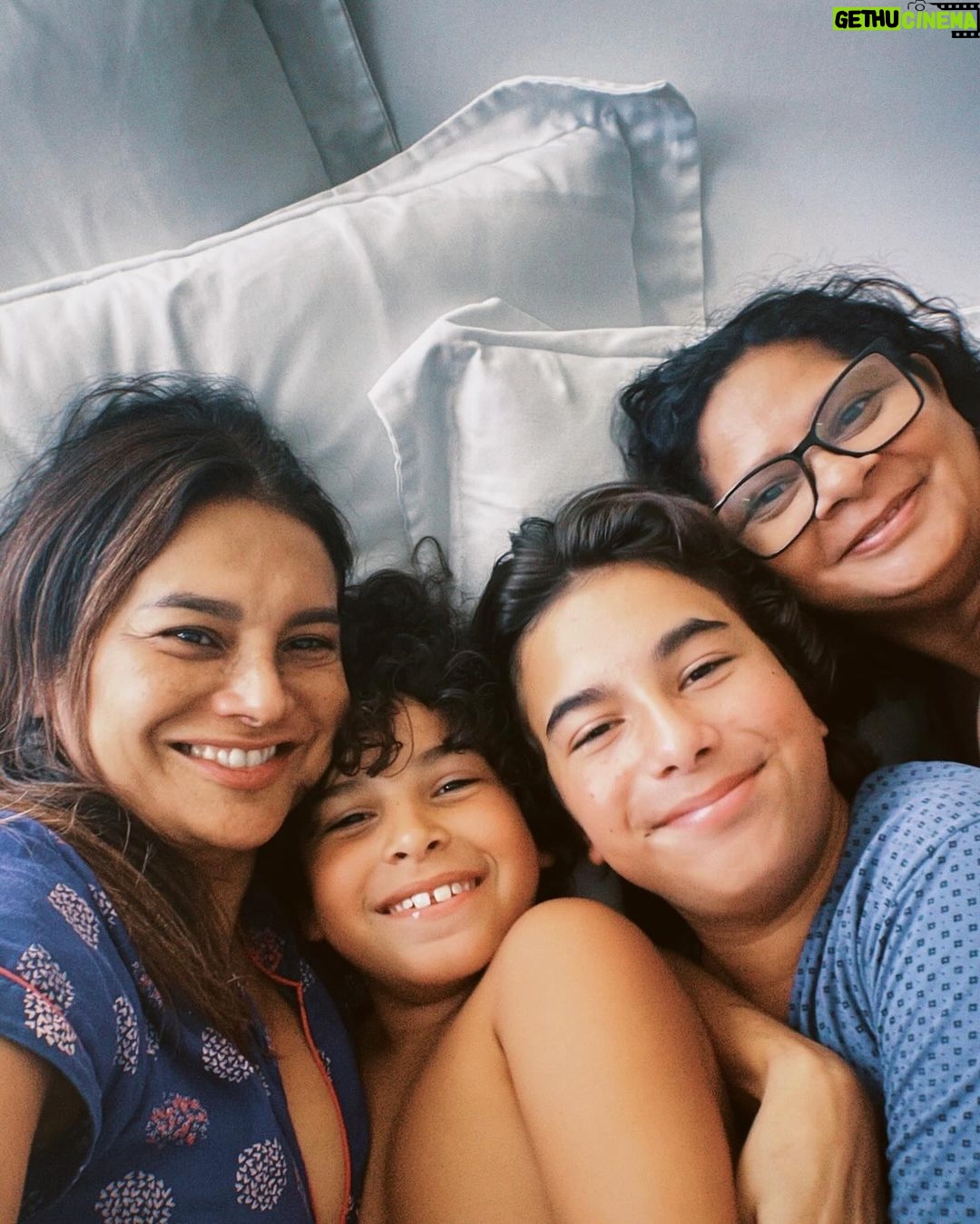 Dira Paes Instagram - Amo uma brincadeira com os meus moleques. Mamãe treina que é pra curtir ao máximo esses momentos 🫶🏾❤️