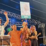 Dira Paes Instagram - Eu sou o Carnaval em cada esquina... Carnaval é o povo, é a rua, é a avenida, é o brilho, o batuque, a família, os amigos, os desconhecidos, é o abacaxi sacando dinheiro, é a sereia retocando a maquiagem, é o ambulante passando com o pesado, é escola evoluindo, é a bateria tocando, são as musas sambando, é a velha guarda, são as novas gerações, é dormir cansada e acordar pra mais. Viva a maior festa popular do mundo! ❤️