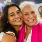 Dira Paes Instagram - Fim de semana de muita arte e amor. Show imperdível da amada @fafadbelem que está em turnê com “A Filha do Brasil”, e a peça irretocável da mana @silviabuarque e @guida_vianna, “A Menina Escorrendo dos Olhos da Mãe”, que está lotando no @teatropoeira. Que sorte a nossa poder celebrar e aplaudir artistas tão especiais que contribuem tanto com seus talentos para entendermos melhor da vida e das nossas emoções, seja na música, seja no teatro. Bravos 👏🏽👏🏽👏🏽👏🏽