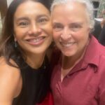 Dira Paes Instagram - Fim de semana de muita arte e amor. Show imperdível da amada @fafadbelem que está em turnê com “A Filha do Brasil”, e a peça irretocável da mana @silviabuarque e @guida_vianna, “A Menina Escorrendo dos Olhos da Mãe”, que está lotando no @teatropoeira. Que sorte a nossa poder celebrar e aplaudir artistas tão especiais que contribuem tanto com seus talentos para entendermos melhor da vida e das nossas emoções, seja na música, seja no teatro. Bravos 👏🏽👏🏽👏🏽👏🏽