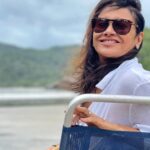 Dira Paes Instagram - Desacelerar, contemplar, deixar o pé mergulhado na água, sentir o vento e o tempo passar. Na melhor companhia. ❤️