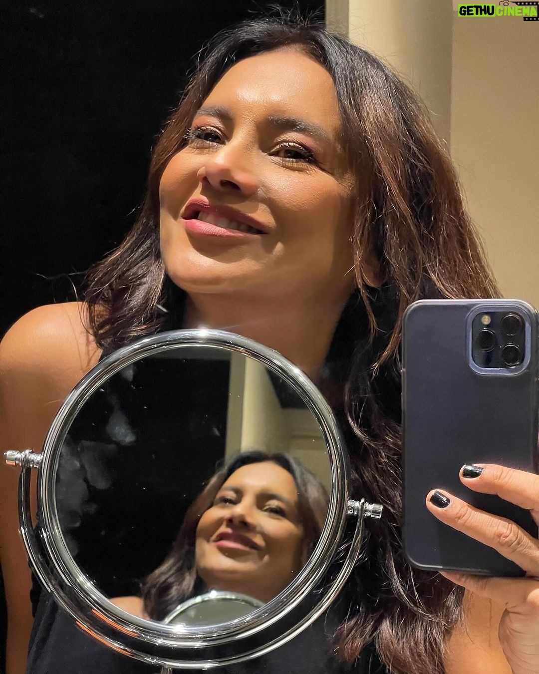 Dira Paes Instagram - Espelhando-se e espalhando-se!!! #sextou