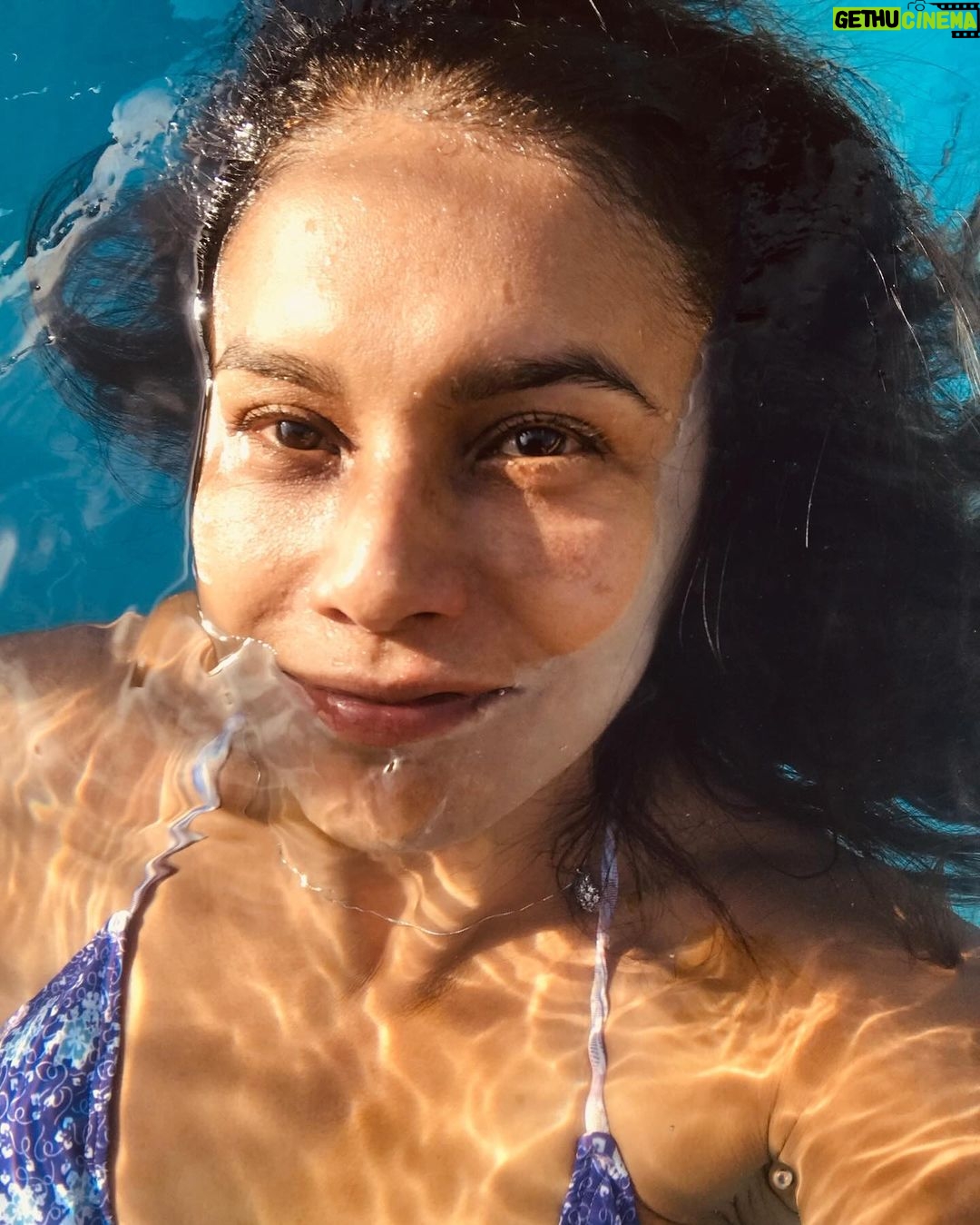 Dira Paes Instagram - Água é vida, um mergulho é um abraço 💙