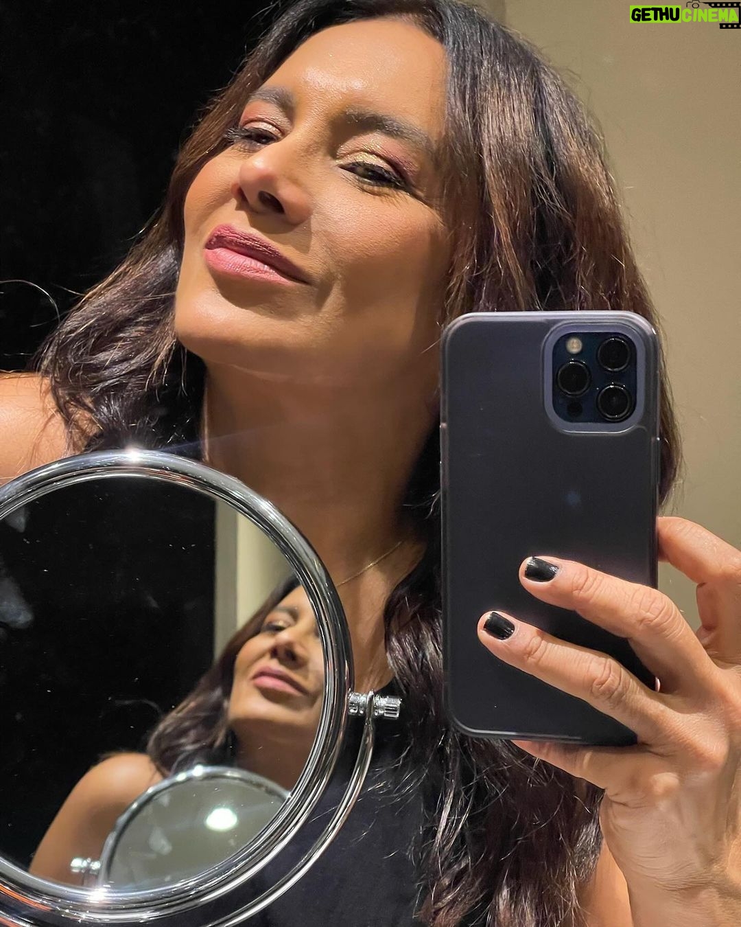 Dira Paes Instagram - Espelhando-se e espalhando-se!!! #sextou