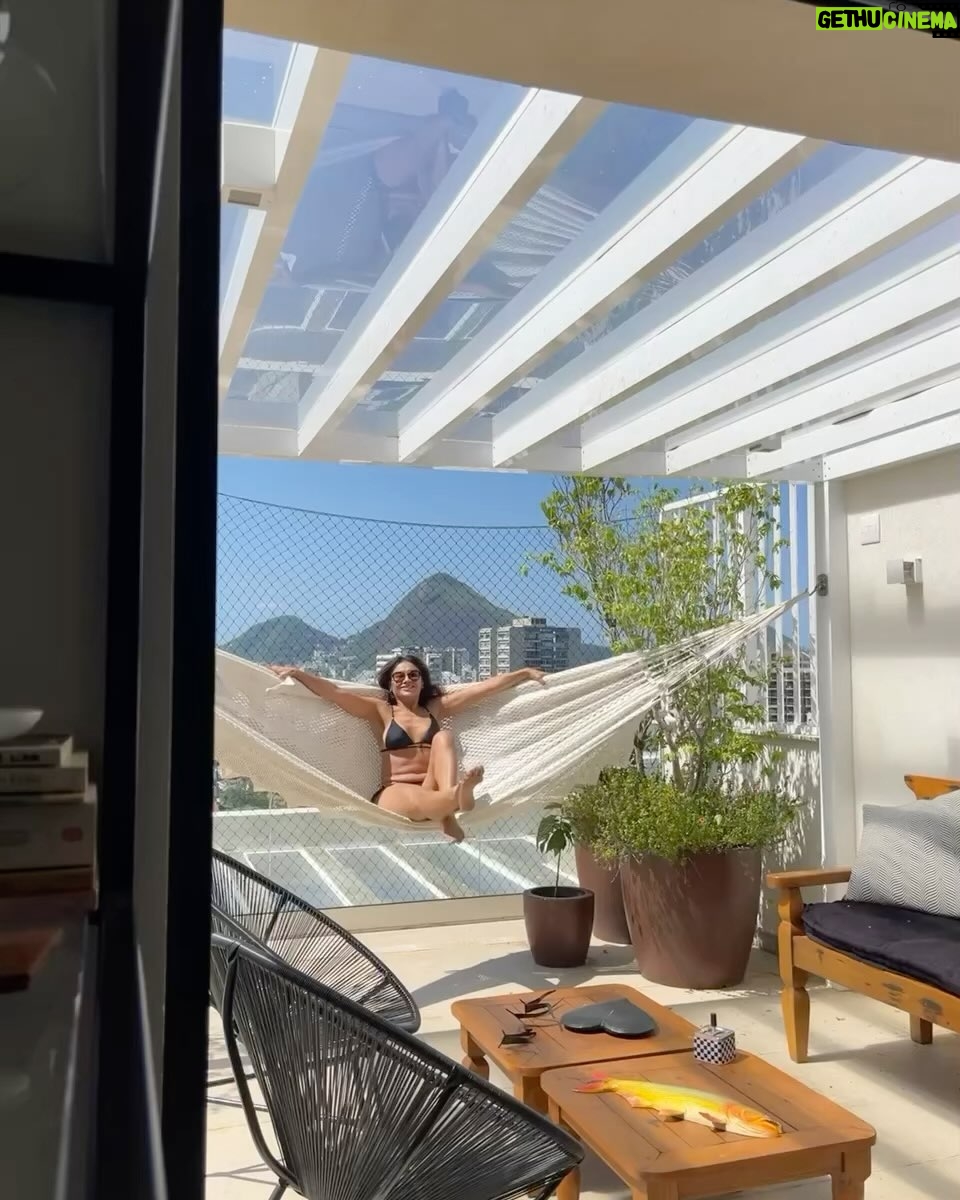 Dira Paes - 29.2K Likes - No calor, quem é de rede que se embale 💚