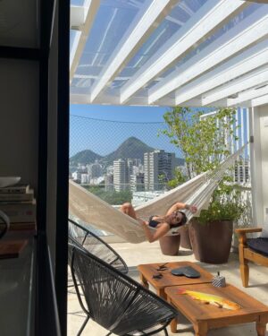 Dira Paes Instagram - No calor, quem é de rede que se embale 💚