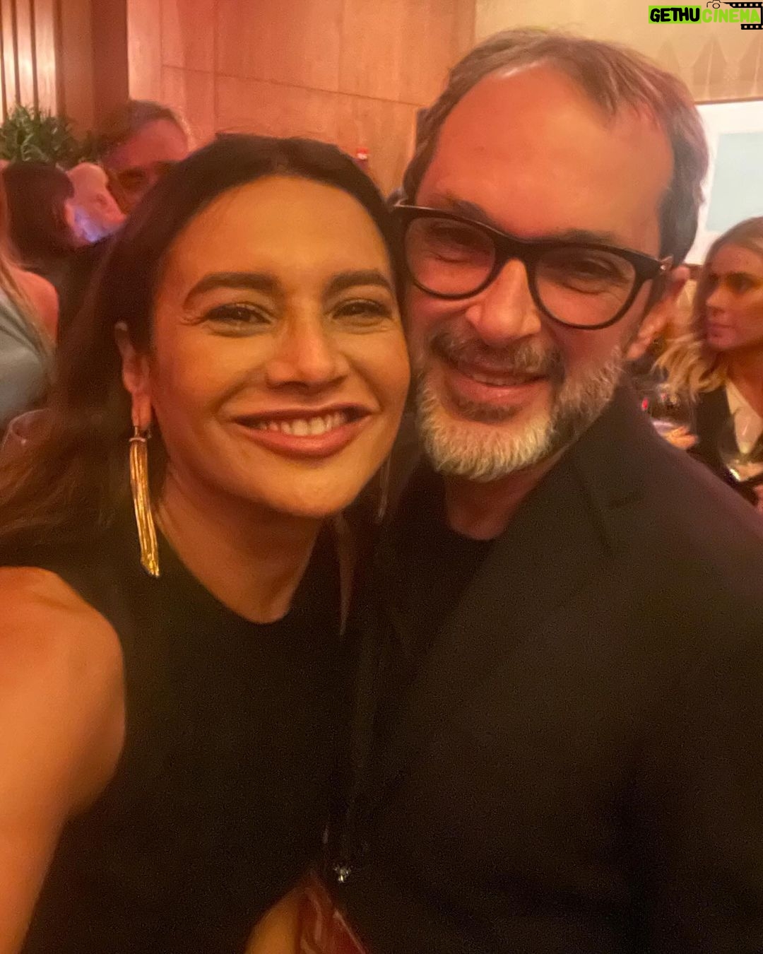 Dira Paes Instagram - Celebração no coquetel oferecido pelo @globoplay no @iemmys. Uma noite pra comemorar o audiovisual mundial e com muita felicidade, mais um ano de vida do @villamarimluiz e @tocaprado, parabéns queridos!!! ♥️🎈