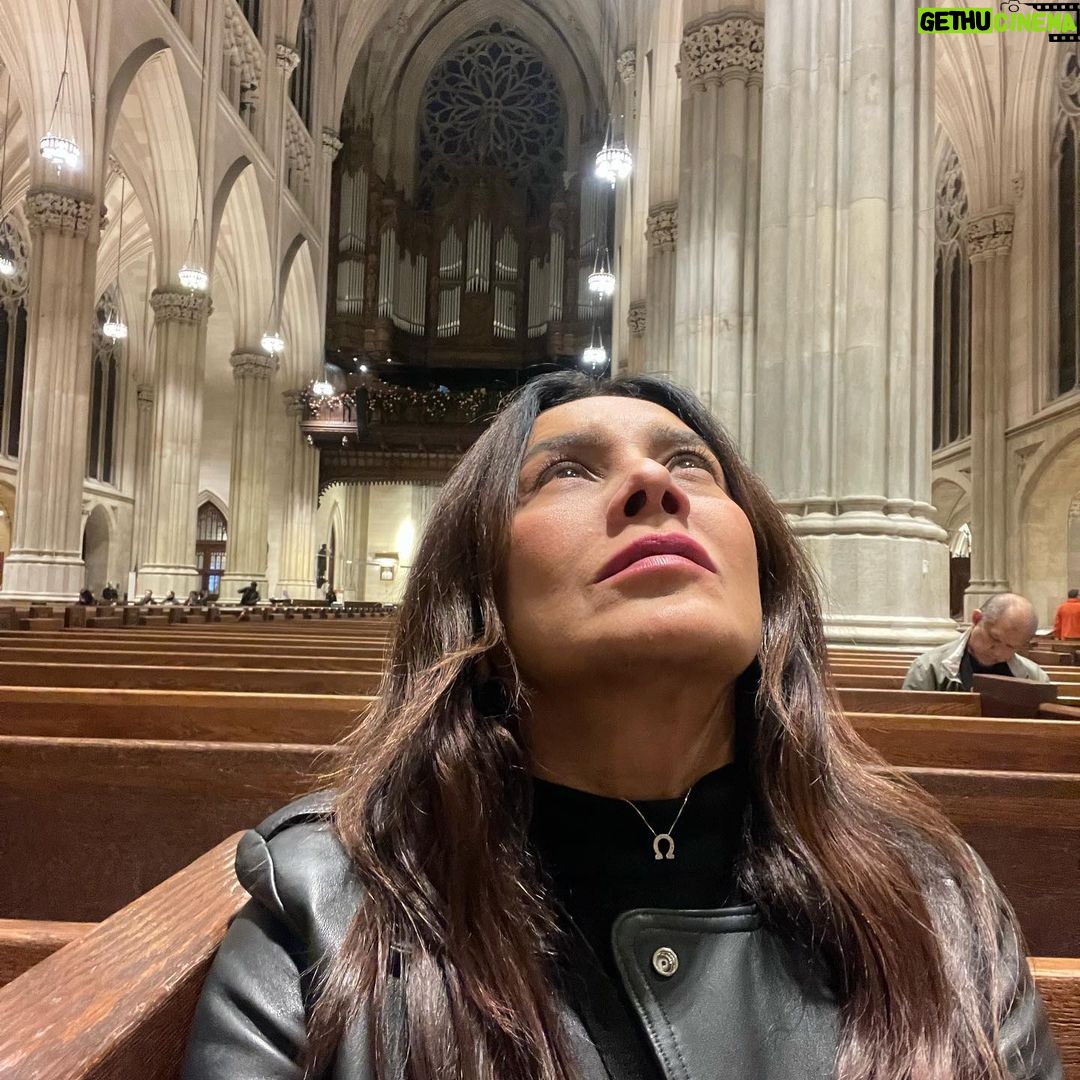 Dira Paes Instagram - New York, New York 🎶🎼 Sozinha pelas ruas, olhando o mundo do lado de cá!!! Manhattan, New York