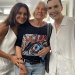 Dira Paes Instagram - Foi um fim de semana de shows inesquecíveis. Além do Transa do Caetano, fantástico, fui a esse show da @adrianacalcanhotto, que emocionou pela sua plenitude, como também a sua conjunção com os músicos, as projeções no telão @eml.rangel , a atitude da Adriana em relação a sua música. E que especial foi esse encontro com a @therezaeugenia, que é uma das maiores fotógrafas da música brasileira, que fez capas de diversos discos clássicos, amiga íntima de nossos ídolos. Que sorte a minha poder beber dessa arte toda. Rio de Janeiro, Rio de Janeiro