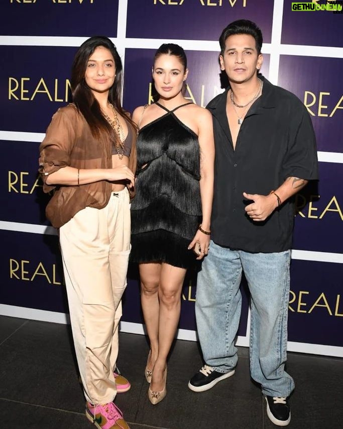 Divya Agarwal Instagram - Realm is the new destination!