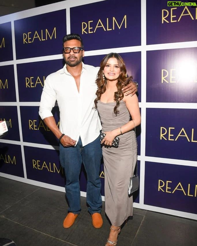 Divya Agarwal Instagram - Realm is the new destination!