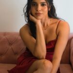Divya Bharathi Instagram - raise your frequency. Speak love, think love, give love. @irst_photography . @jiyamakeupartistry . @mani_stylist_