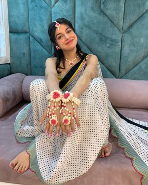 Divya Khosla Kumar Instagram - Thankful for all the Birthday wishes 🧁Im blessed to have the most beautiful insta family 🫶🏻deeply value so much  love u”ll send me throughout the year ❤️ wish I remain the Laadli of your hearts always 🥳 Divya Devi ka aapko aashirwad 😉
