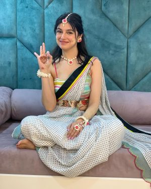 Divya Khosla Kumar Instagram - Thankful for all the Birthday wishes 🧁Im blessed to have the most beautiful insta family 🫶🏻deeply value so much  love u”ll send me throughout the year ❤️ wish I remain the Laadli of your hearts always 🥳 Divya Devi ka aapko aashirwad 😉