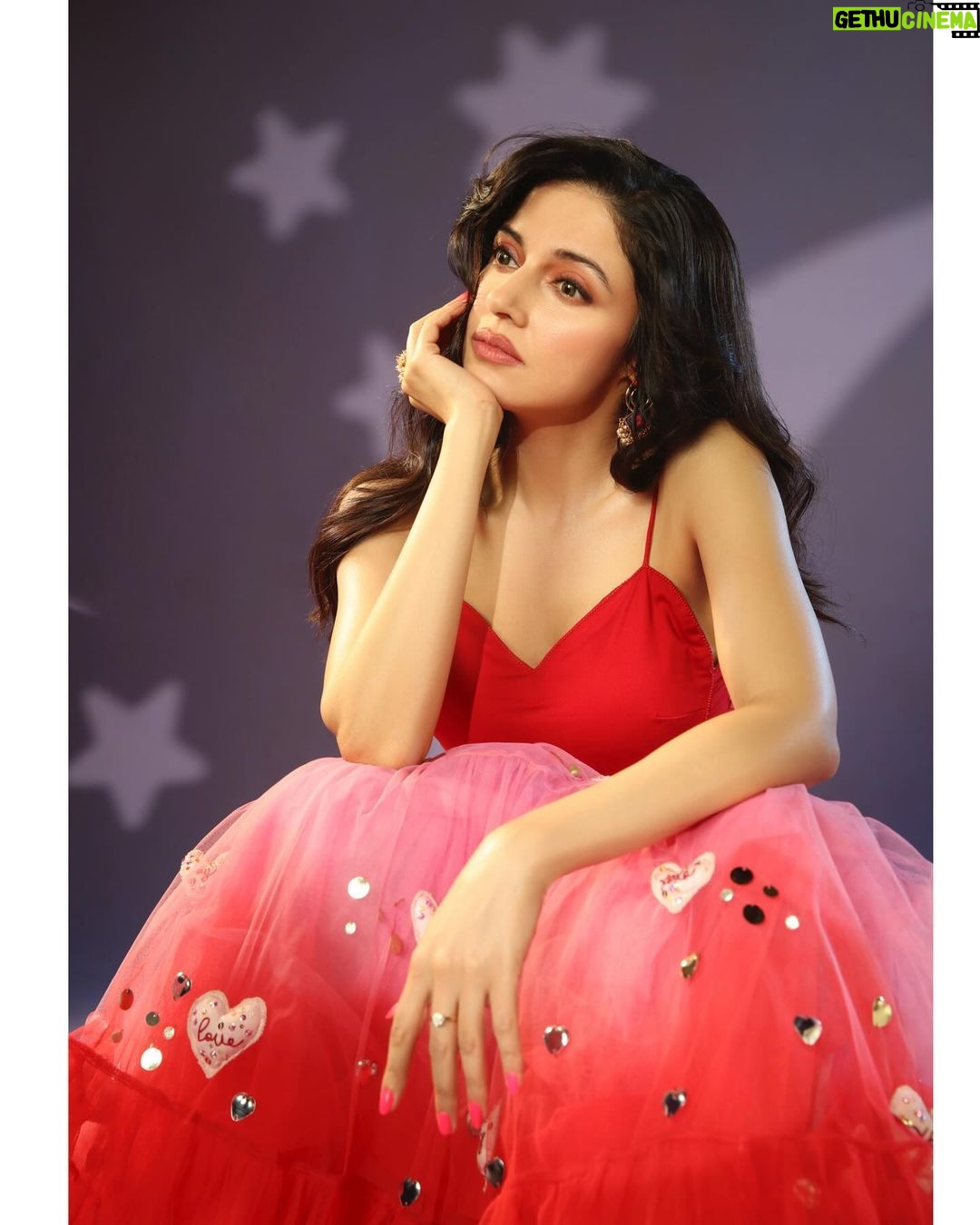 Divya Khosla Kumar Instagram - Mixed emotions on my Birthday today … Miss u my mamma ❤️