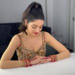 Divya Khosla Kumar Instagram - It’s such a beautiful feeling when you are performing in one of the biggest arenas in UAE and it’s all *sold out* Thankyou somuch dubai for the most amazing response to my performance 🙏 Love you all ❤️❤️❤️❤️❤️❤️❤️❤️❤️ #divyakhoslakumar