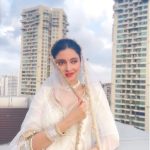 Divya Khosla Kumar Instagram - Saanson ki Mala pe Simroon Main Tera Naam 🪷 #divyakhoslakumar #Yaariyan2