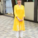 Divya Khosla Kumar Instagram - Thank you @snehzala for clicking these Sunshine pics for me 🌼 #GaneshChaturthi Celebrations in this pretty Suit by @drzya_ridhisuri 🌻 and Earrings: @tadaccessories #divyakhoslakumar #yaariyan2
