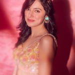 Divya Khosla Kumar Instagram - YAARIYAN 2 ✌🏻 : Laadli aapko milne ke liye excited hai 💃🏻 20 October book karlooooooo