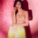 Divya Khosla Kumar Instagram - YAARIYAN 2 ✌🏻 : Laadli aapko milne ke liye excited hai 💃🏻 20 October book karlooooooo