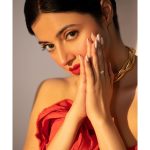 Divya Khosla Kumar Instagram - A 🌹 from me to you……… #Yaariyan2 Trailer launch #divyakhoslakumar