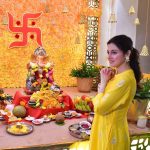 Divya Khosla Kumar Instagram - Bappa plz bless everyone 🙏 #ganpatibappamorya 🌼🌼🌼