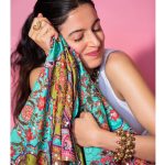 Divya Khosla Kumar Instagram - Mainu lehnga laa de mehnga ve diljaneya 😋